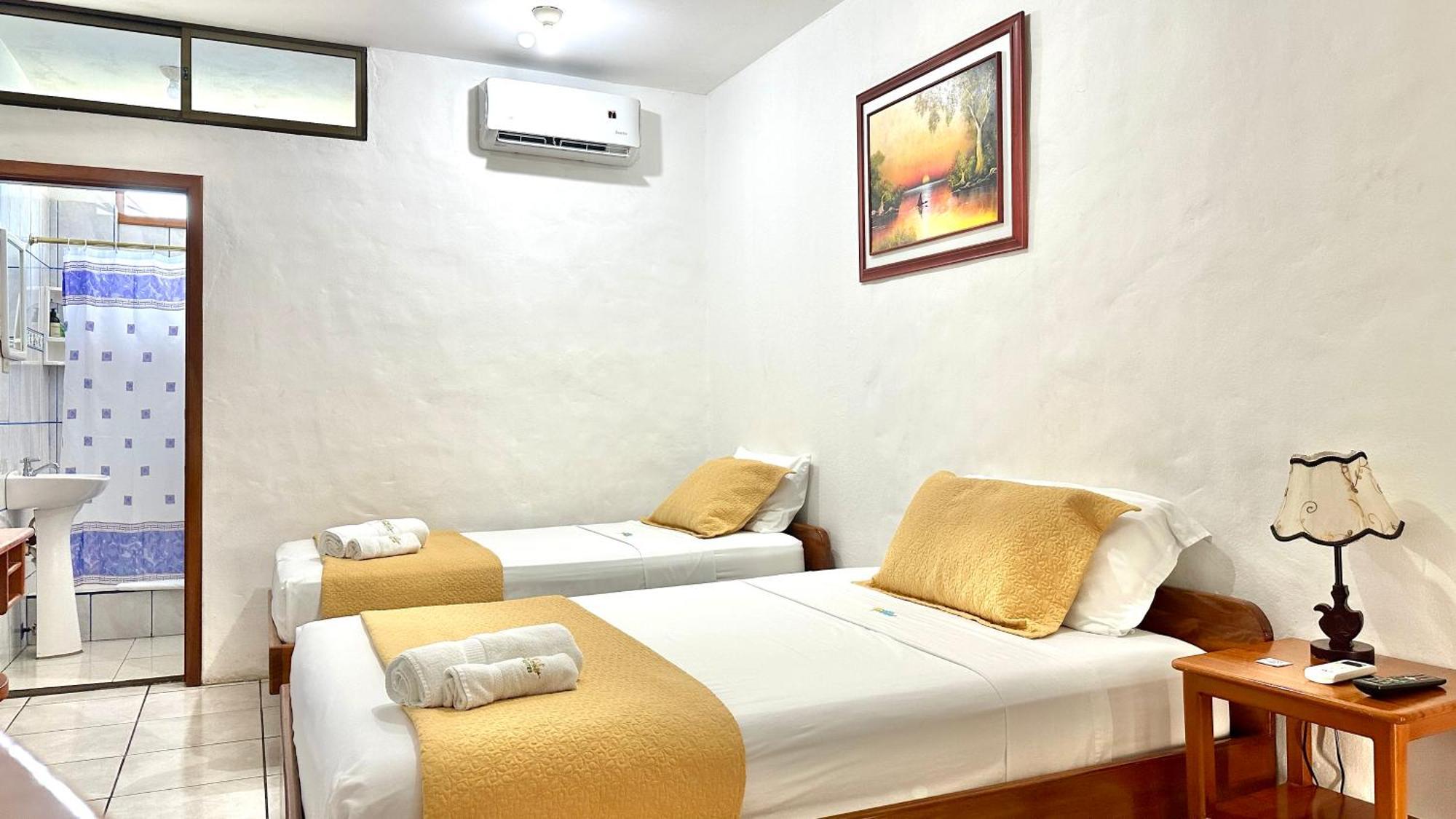 Hostal Suenos Silvestres Puerto Ayora  Eksteriør bilde